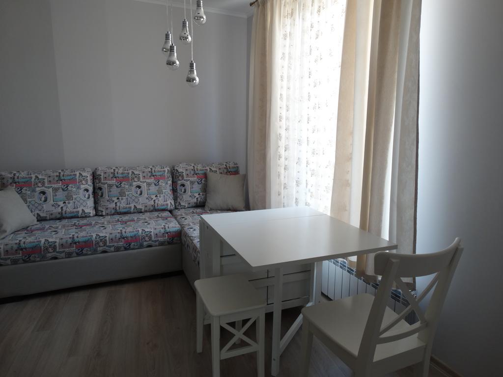 Apartment Retro ドブリチ 部屋 写真
