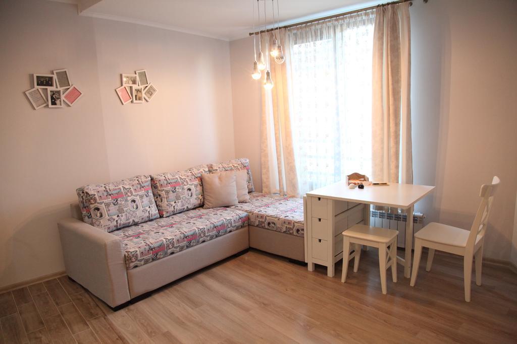 Apartment Retro ドブリチ エクステリア 写真
